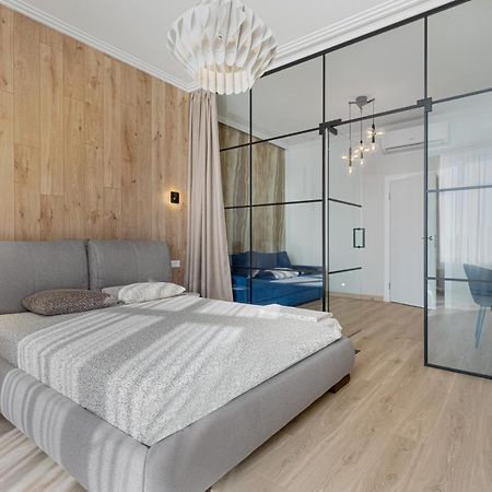 Sea Symphony 3-Bedrooms Apartment โอเดสซา ภายนอก รูปภาพ