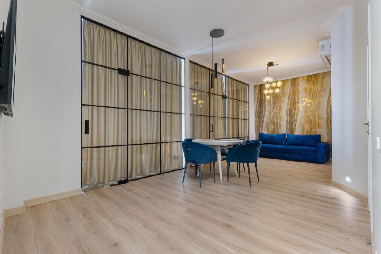 Sea Symphony 3-Bedrooms Apartment โอเดสซา ภายนอก รูปภาพ