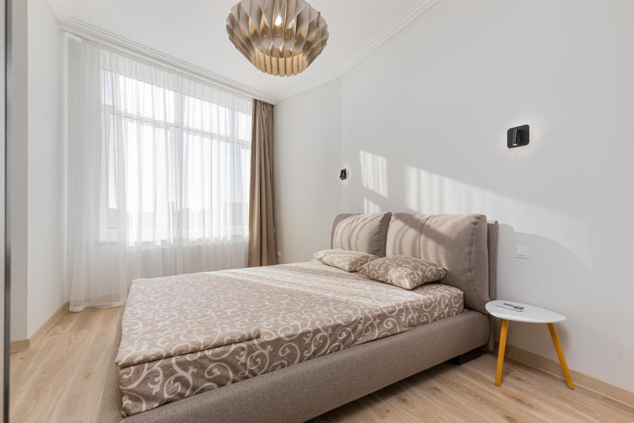 Sea Symphony 3-Bedrooms Apartment โอเดสซา ภายนอก รูปภาพ