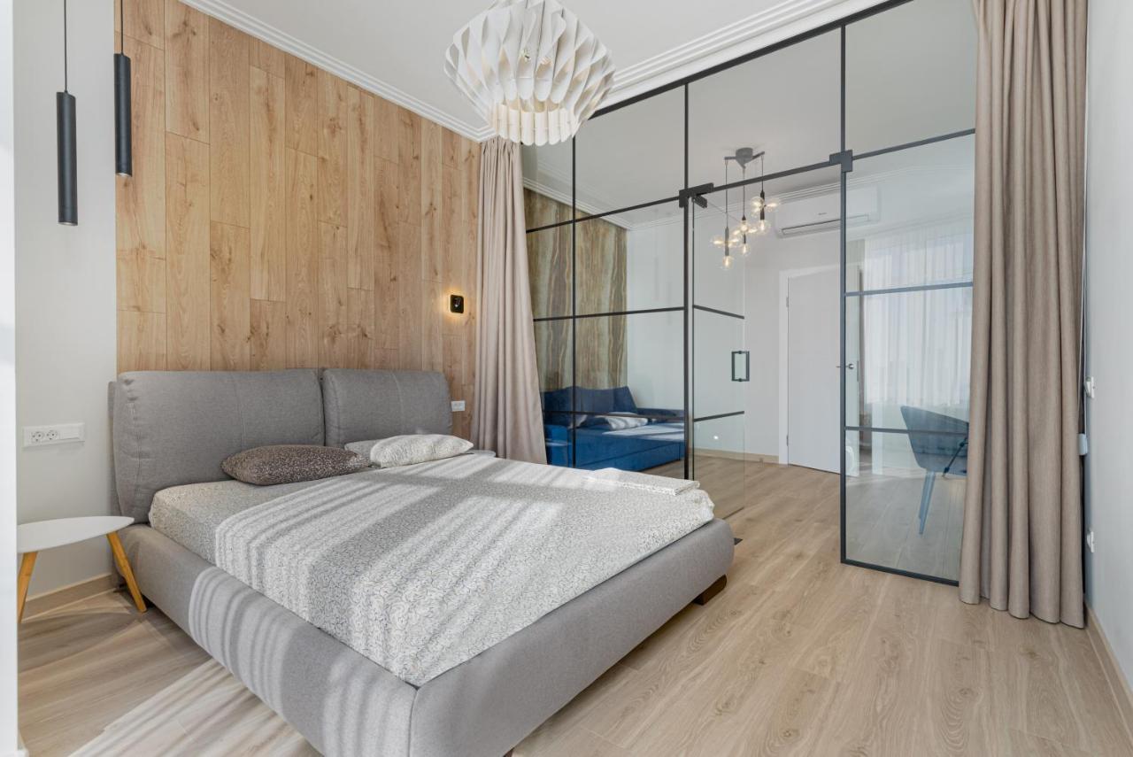 Sea Symphony 3-Bedrooms Apartment โอเดสซา ภายนอก รูปภาพ