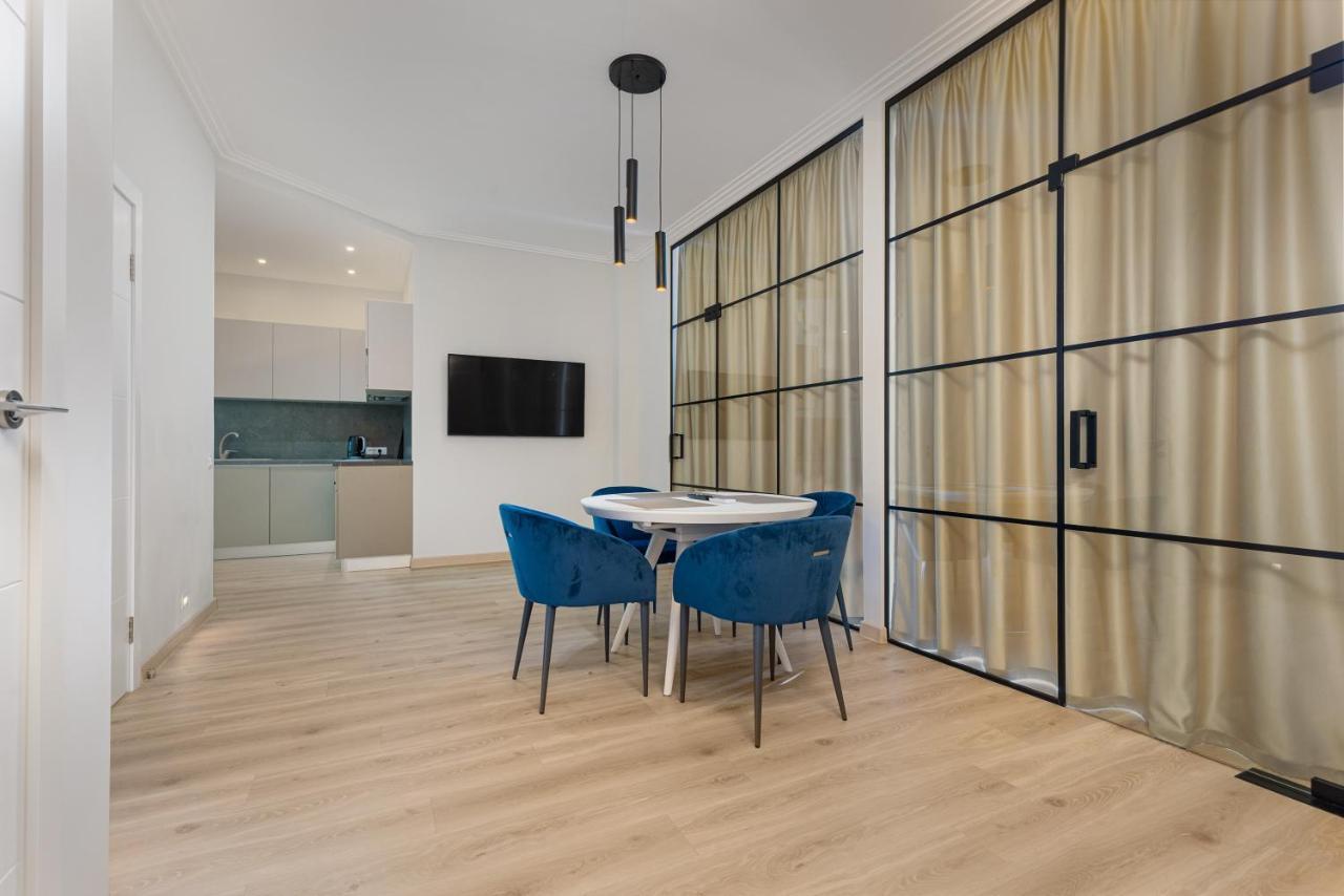 Sea Symphony 3-Bedrooms Apartment โอเดสซา ภายนอก รูปภาพ